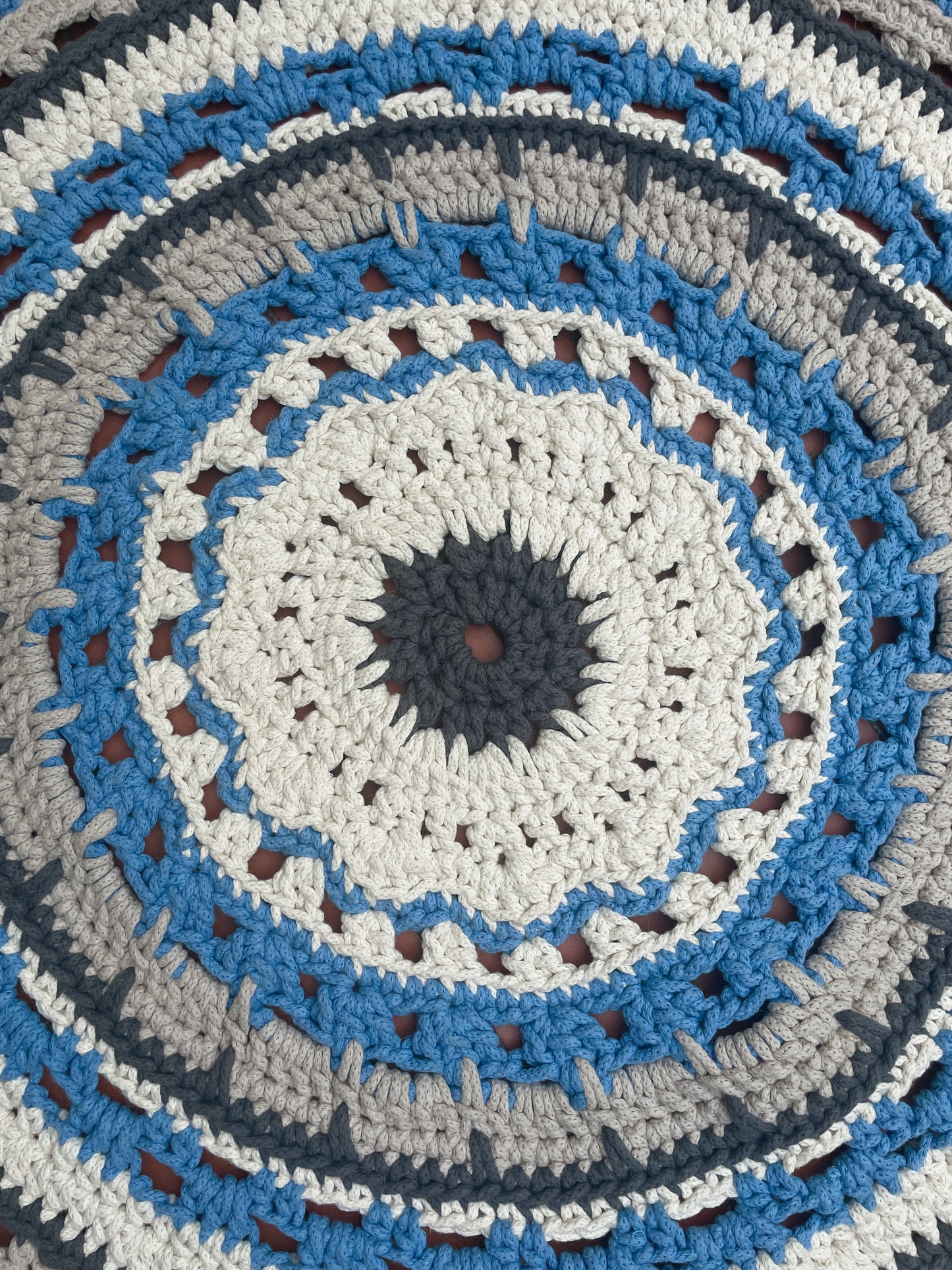 CROCHET RUG BLUE