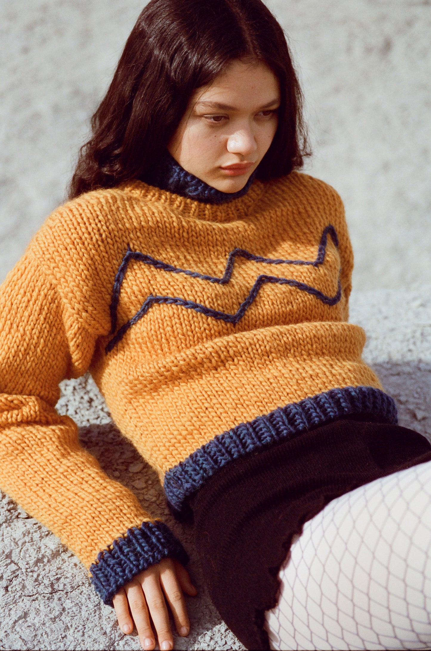 007/ ZIG ZAG SWEATER